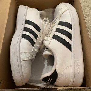 Adidas womens sz 9 sneakers athletic shoe grand court